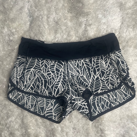 Lululemon - Picture 3 of 6